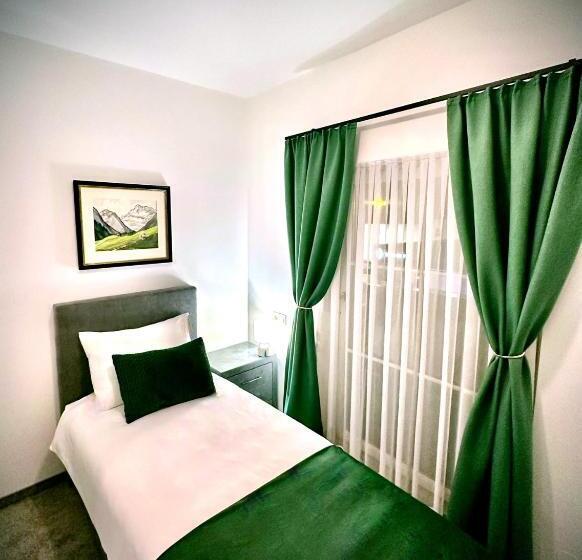 تختخواب و صبحانه Genta