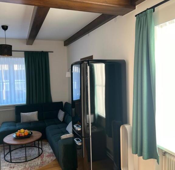 تختخواب و صبحانه Genta