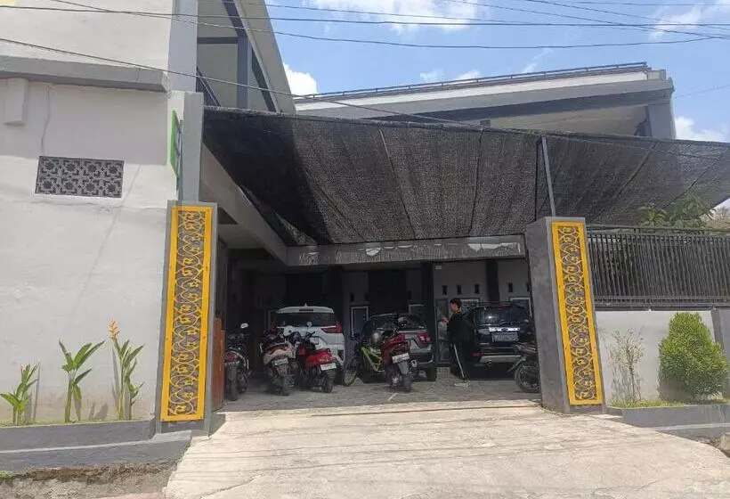 ホテル Capital O 93118 Asera Homestay