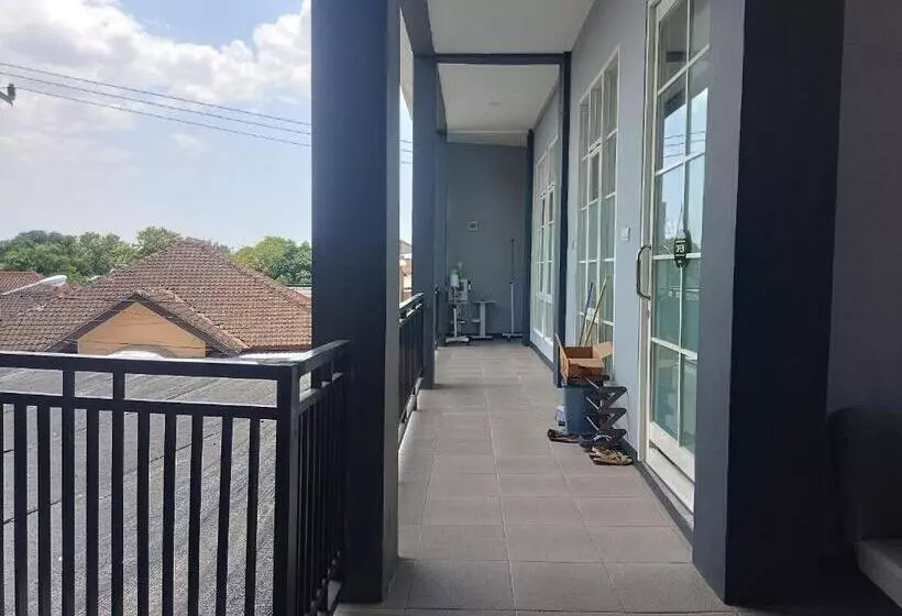 ホテル Capital O 93118 Asera Homestay