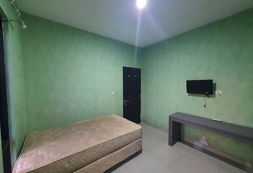 Отель Oyo 93109 Garden Homestay 1 Tpr