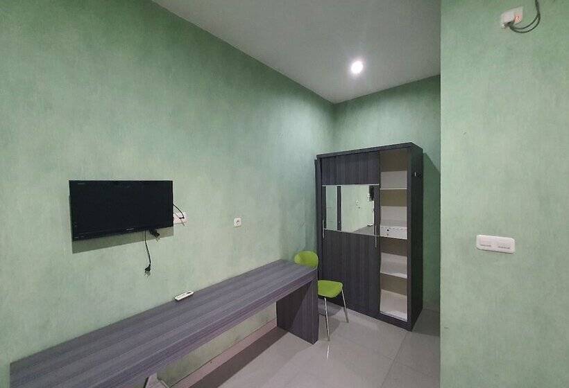 Отель Oyo 93109 Garden Homestay 1 Tpr