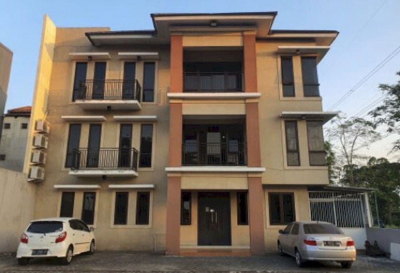 Отель Oyo 93109 Garden Homestay 1 Tpr