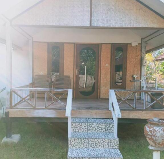 فندق Why Not Bar And Bungalows #3