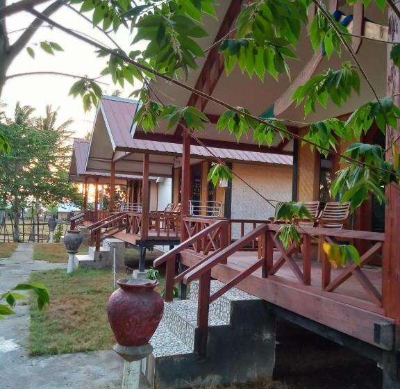 فندق Why Not Bar And Bungalows #3