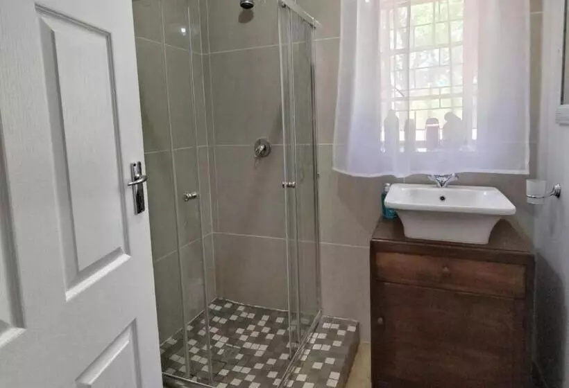 ペンション Di Plaas Opstal