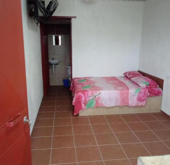 膳宿费 Hostal El Caracol