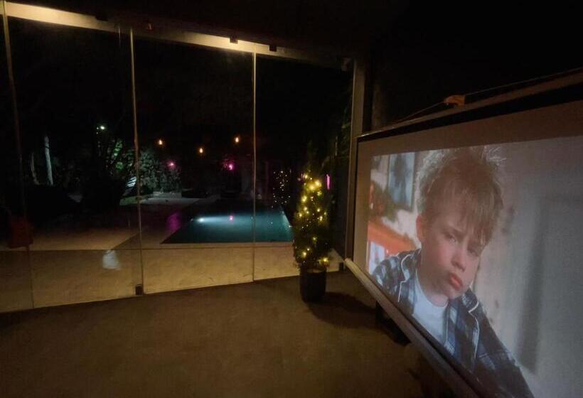 Пансион Surflab Villa