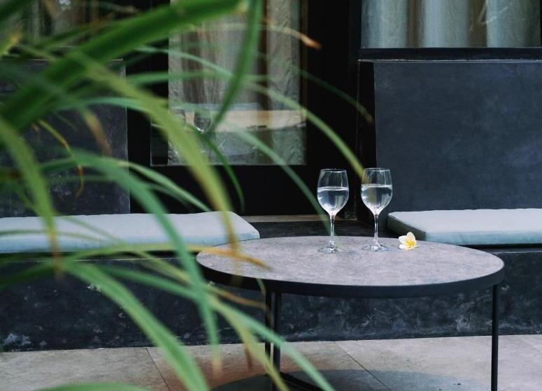 Пансион Surflab Villa