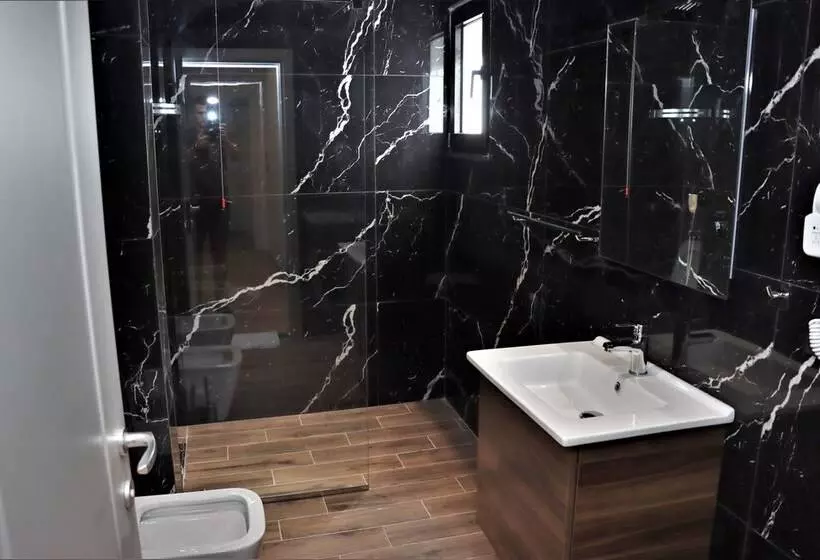 Relax Inn Hotel Durres