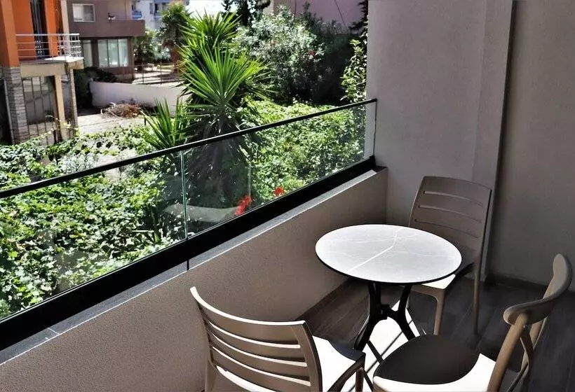 Relax Inn Hotel Durres