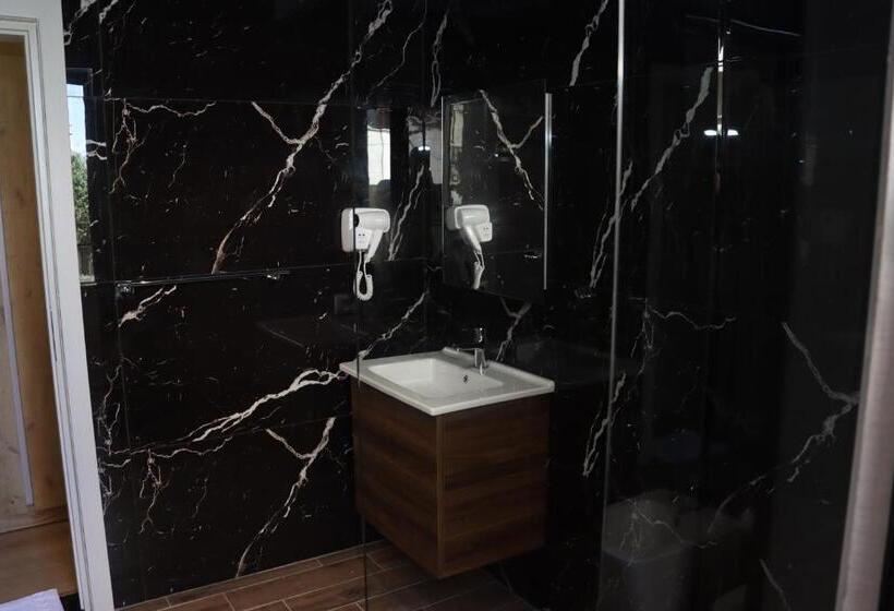 Relax Inn Hotel Durres