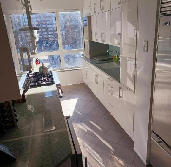 Stunning Views Of Manhattan