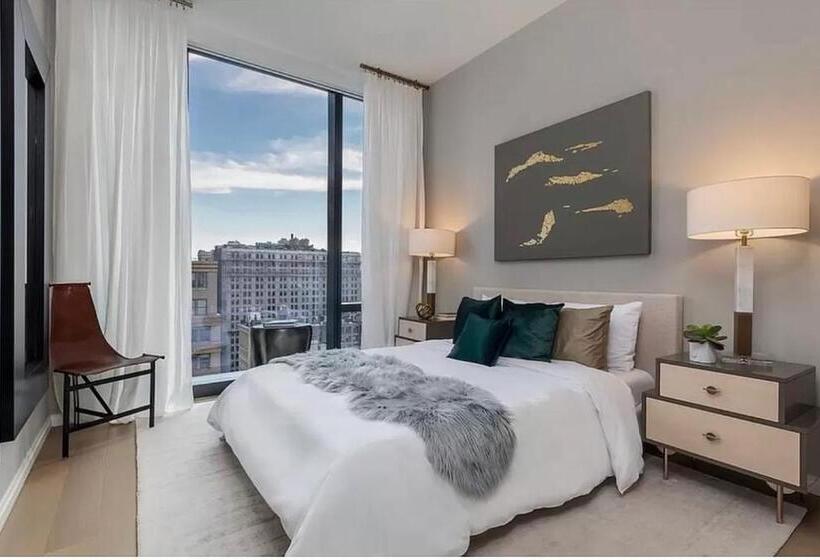 Stunning Views Of Manhattan