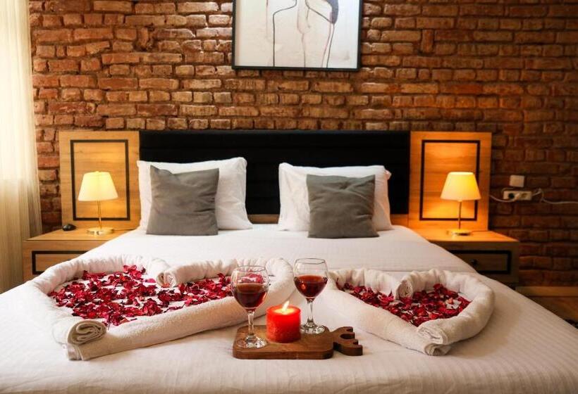 Taksim Nikea Suites 80