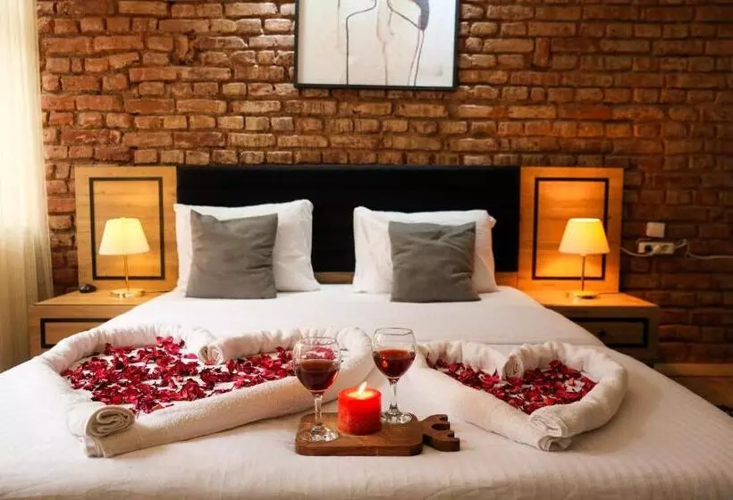 Taksim Nikea Suites 80