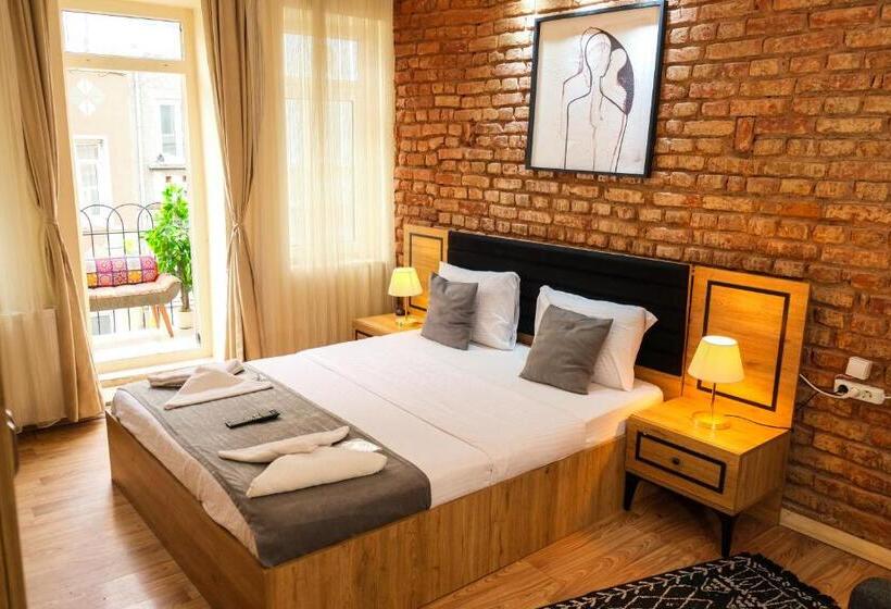 Taksim Nikea Suites 80