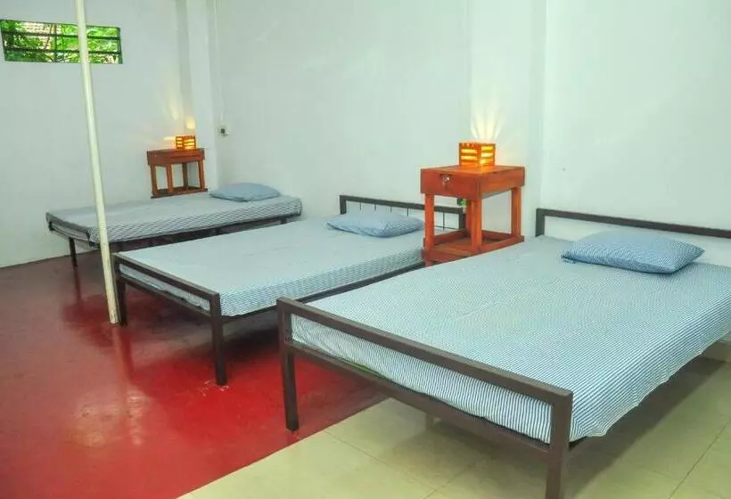 Retkeilymaja Airport Tourist Resort