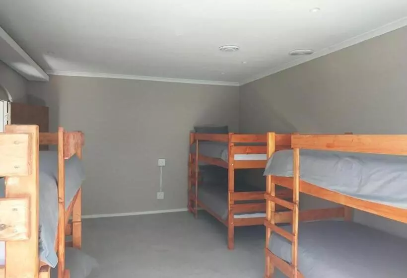 Retkeilymaja Serenity Shores Backpackers