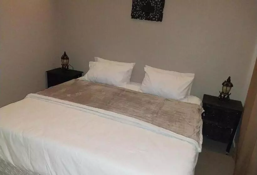 Retkeilymaja Serenity Shores Backpackers