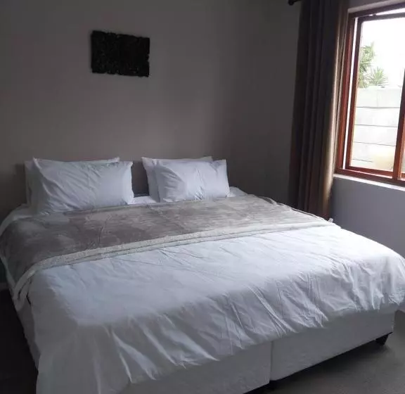 Retkeilymaja Serenity Shores Backpackers