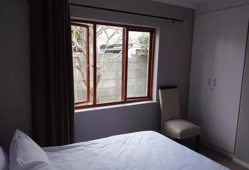 Retkeilymaja Serenity Shores Backpackers