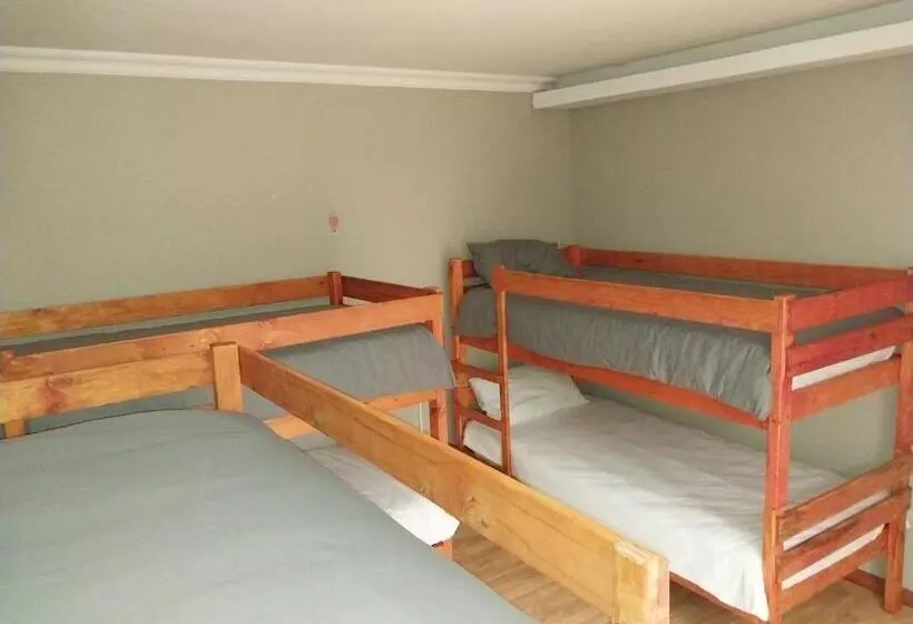 Retkeilymaja Serenity Shores Backpackers