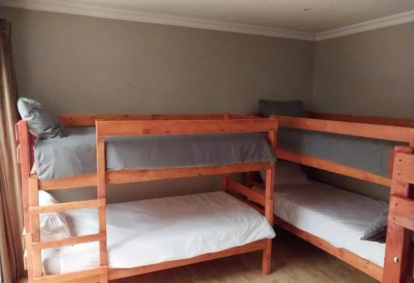 Retkeilymaja Serenity Shores Backpackers