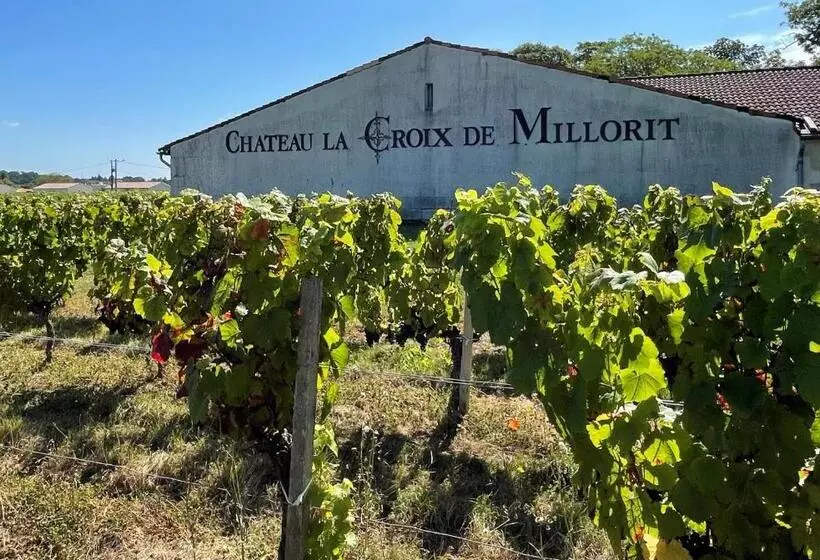 Aamiaismajoitus (B&B) Chateau La Croix De Millorit