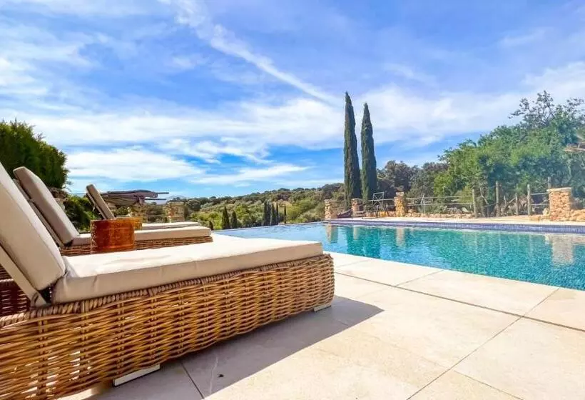 Aamiaismajoitus (B&B) Cortijo La Serena