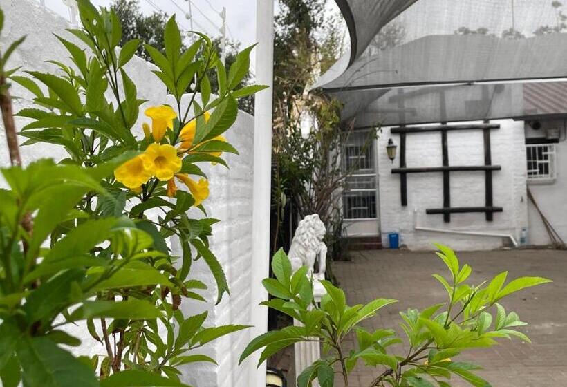 تختخواب و صبحانه Valsdam House