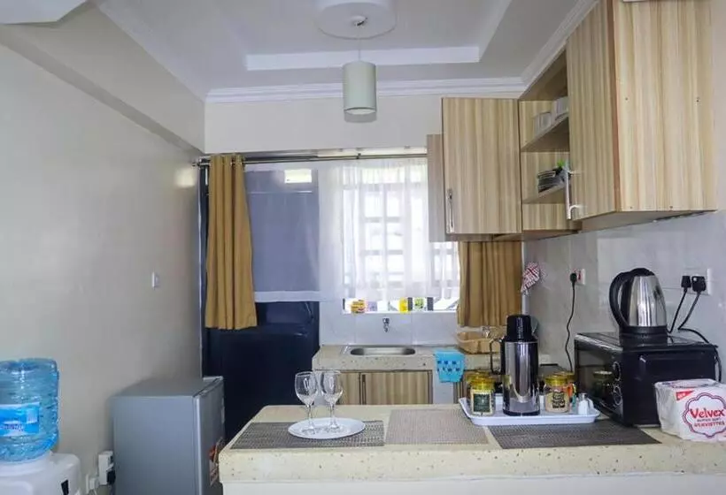 Cosy Flamingo Furnished Apartments