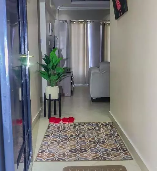Cosy Flamingo Furnished Apartments