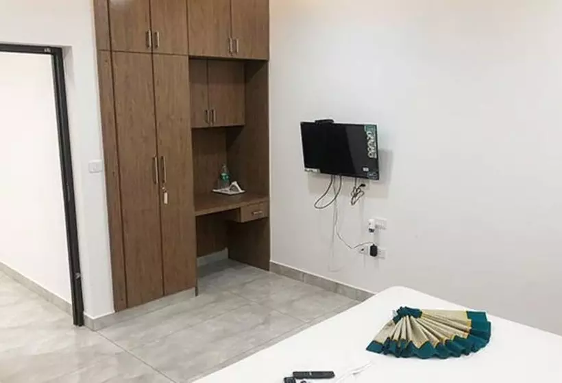 Fabhotel Olive Inn