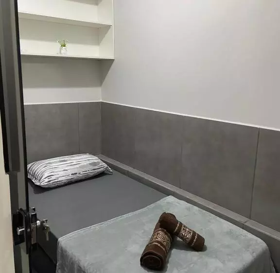 カプセルホテル Hostel Araxá