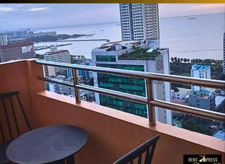 Hotel Free Sauna & Pool Access Plus 70 Percent Less Promo This Month Affordable And Cheapest Deluxe Unit I