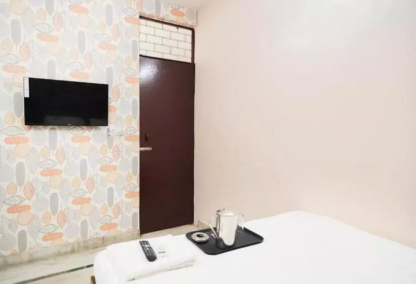 Hotelli Roomshala 127 Mannat Stay