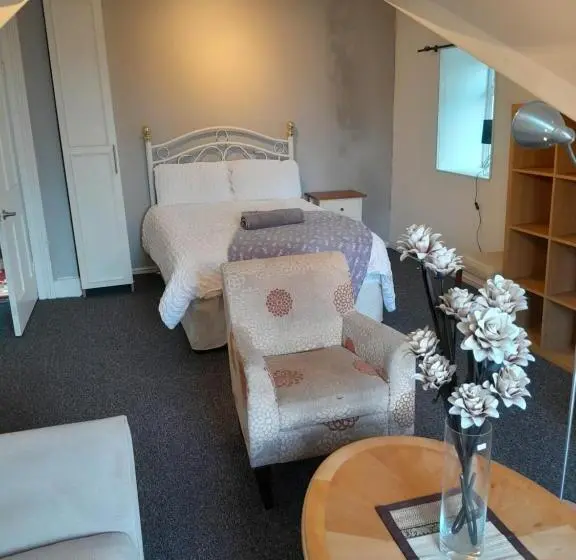 ペンション Budget Loft Room, Shared Guest House By University R10