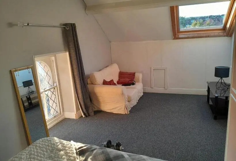 ペンション Budget Loft Room, Shared Guest House By University R10