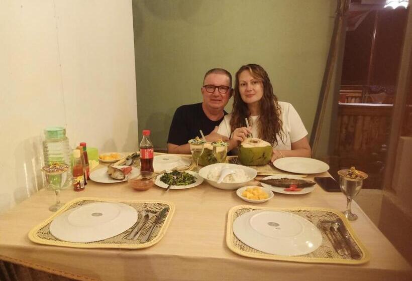 פנסיון Renata Cottages