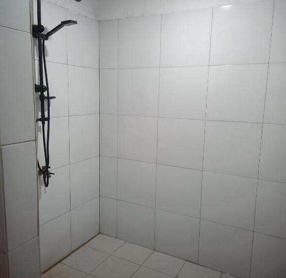 פנסיון Renata Cottages