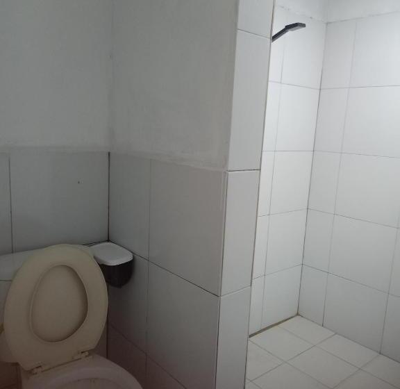 פנסיון Renata Cottages