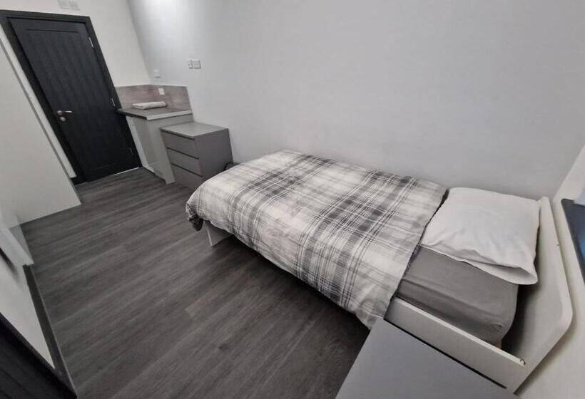 펜션 Room On Southall High Street