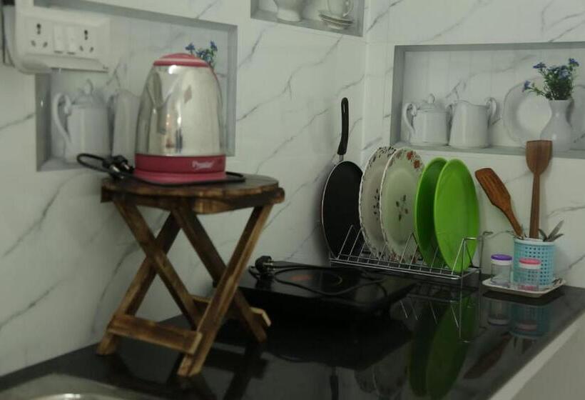 Пансион Tree Shadow Homestay &room S Near By Beach