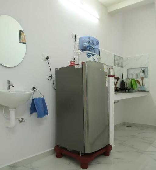 Пансион Tree Shadow Homestay &room S Near By Beach