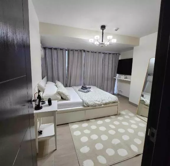 Eastwood Global Plaza Luxury Residence