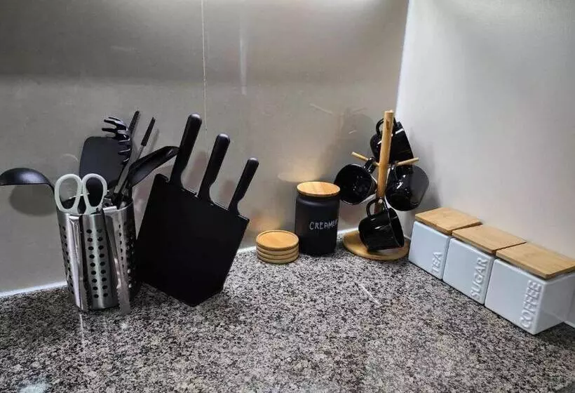 Eastwood Global Plaza Luxury Residence