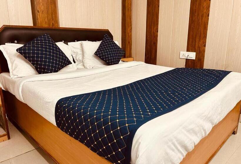 مبيت وإفطار 4 U Premium Tapovan Rishikesh