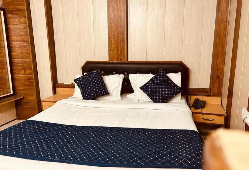 مبيت وإفطار 4 U Premium Tapovan Rishikesh