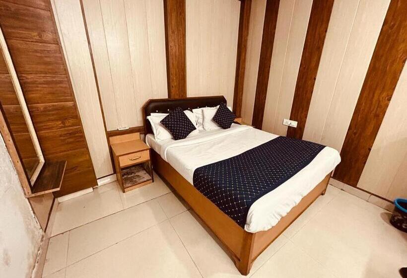 مبيت وإفطار 4 U Premium Tapovan Rishikesh